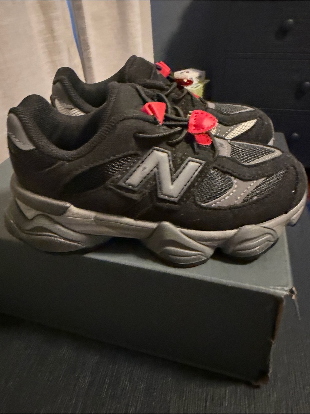 New Balance Kids Black & Gray Sneakers with Red Pull-Toggles